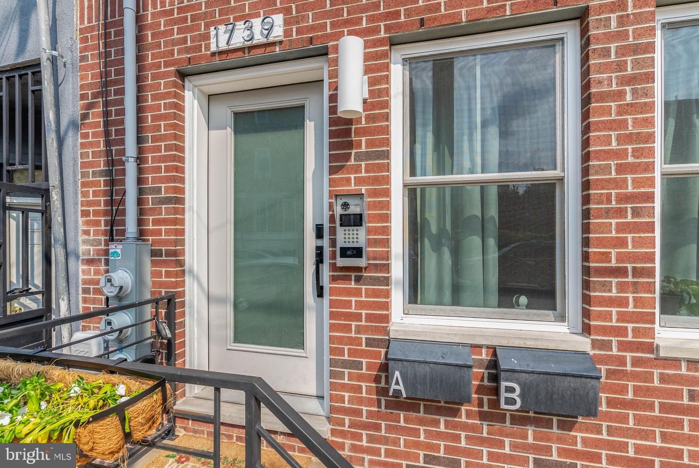 1739 S 5th St #unit 2 Property Photo 3