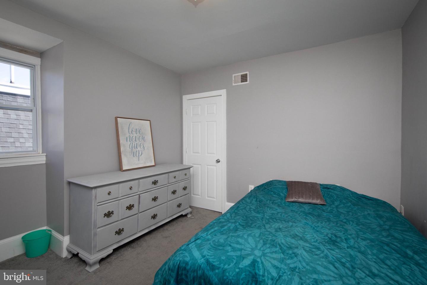 309 W Earlham Ter Property Photo 18