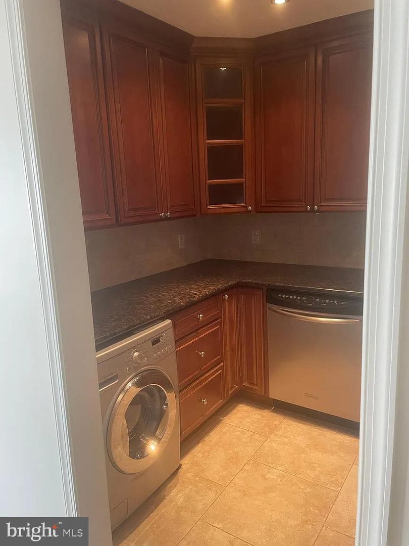 1219 South St #c Property Photo 4