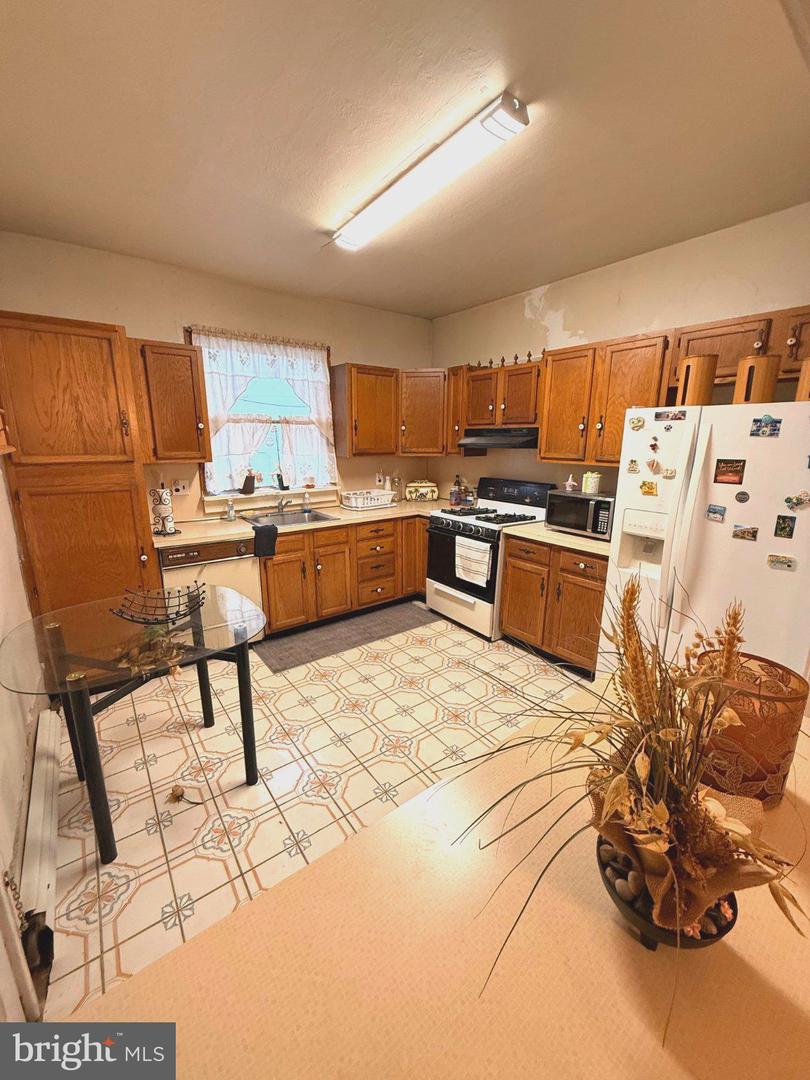 5017 Rorer St Property Photo 7