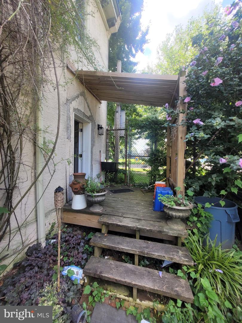 5430 Greene St Property Photo 6