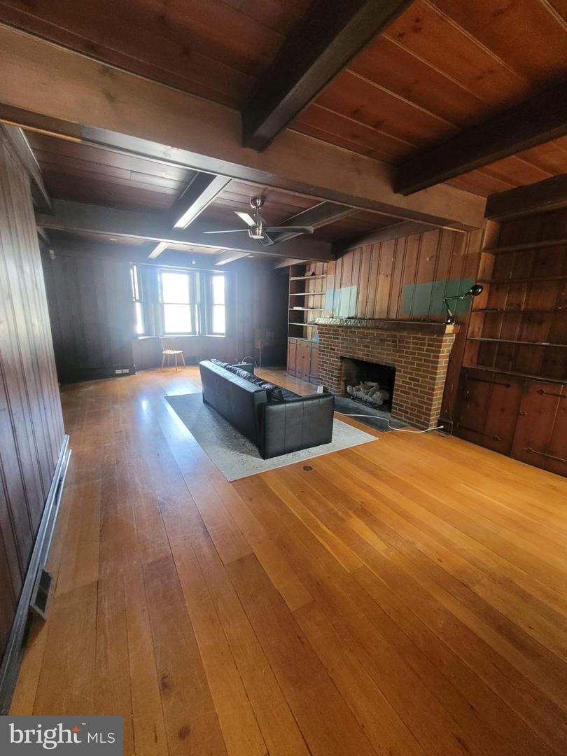 5430 Greene St Property Photo 9