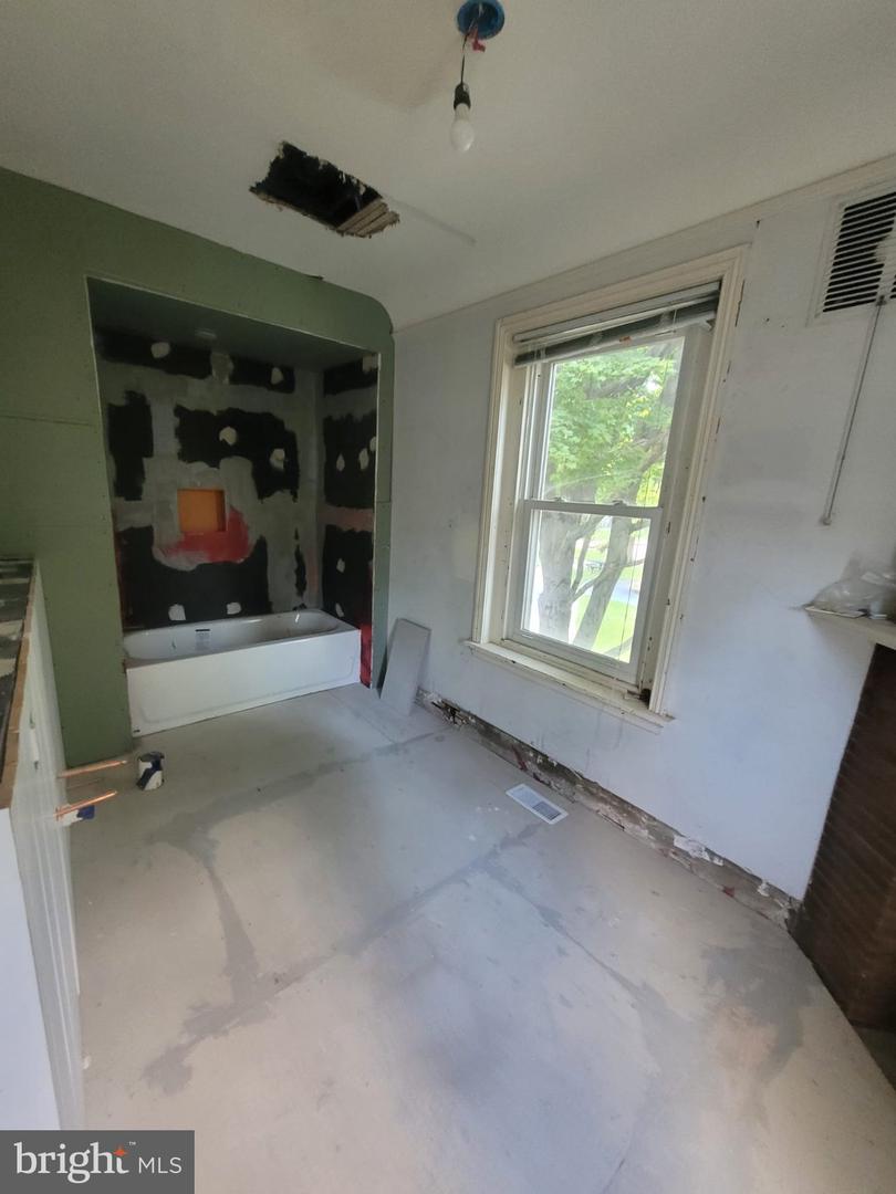 5430 Greene St Property Photo 27