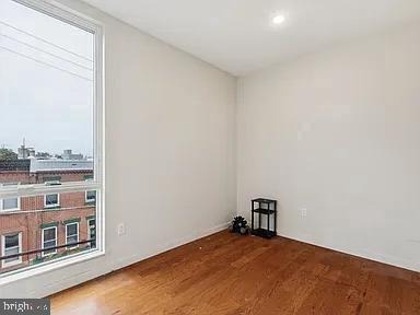 812-824 E Thompson St #a Property Photo 9