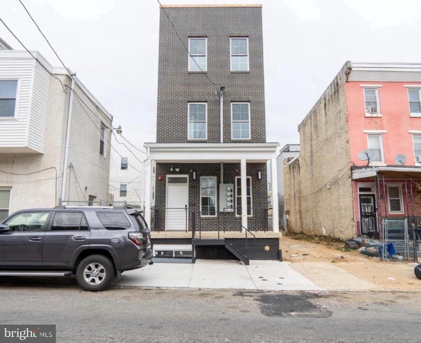 3861 FAIRMOUNT AVE Property Photo 1