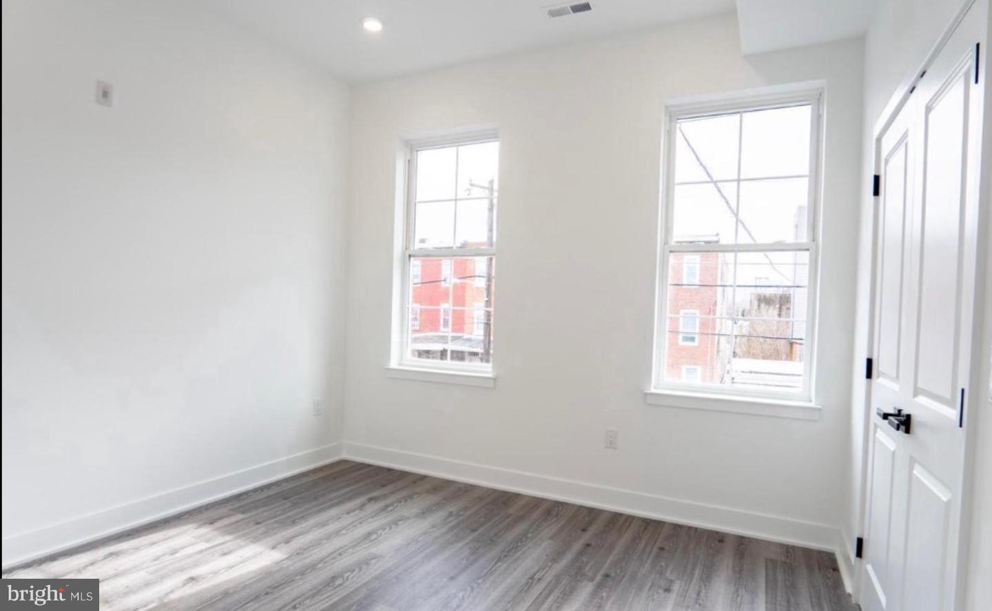 3861 Fairmount Ave Property Photo 11