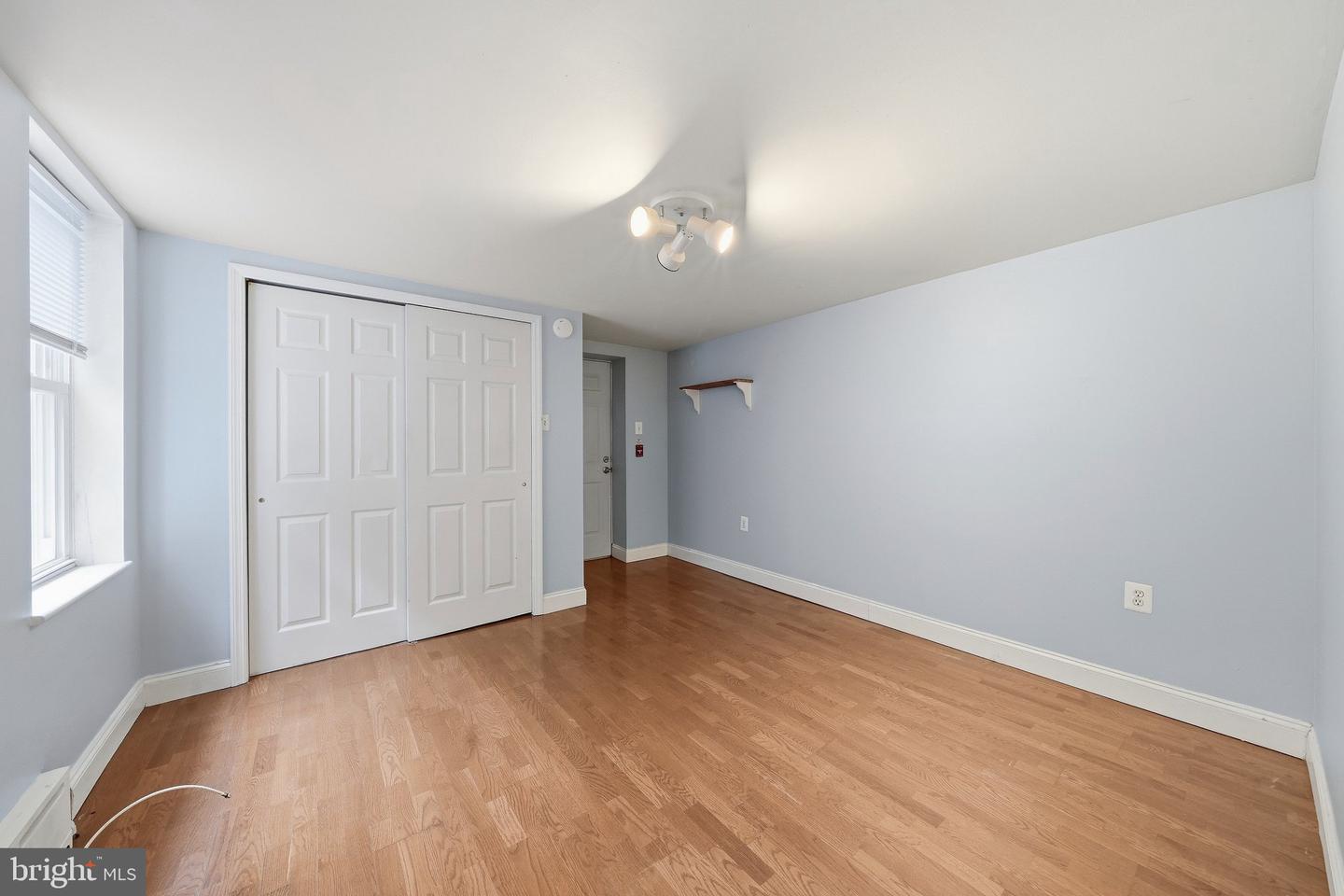 625 Catharine St #1 Rear Property Photo 10