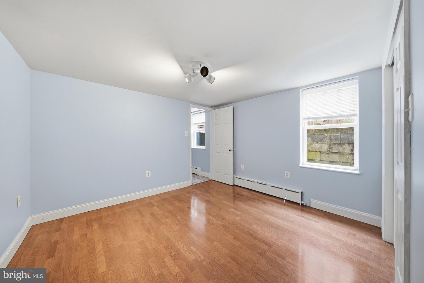 625 Catharine St #1 Rear Property Photo 11