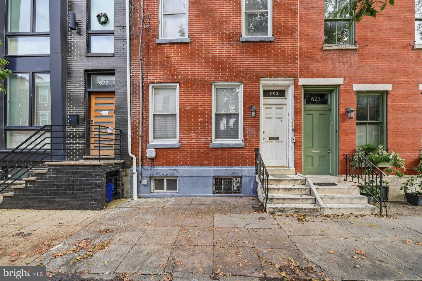625 Catharine St #1 Rear Property Photo 15