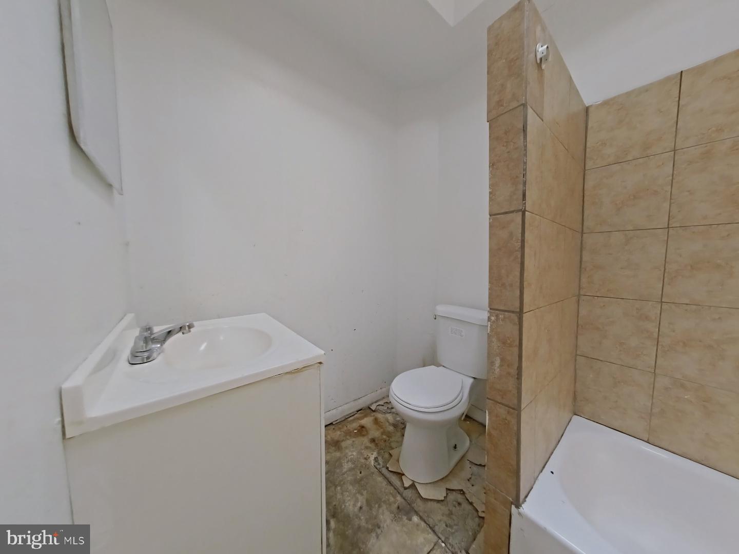 5108 Marlow St Property Photo 10