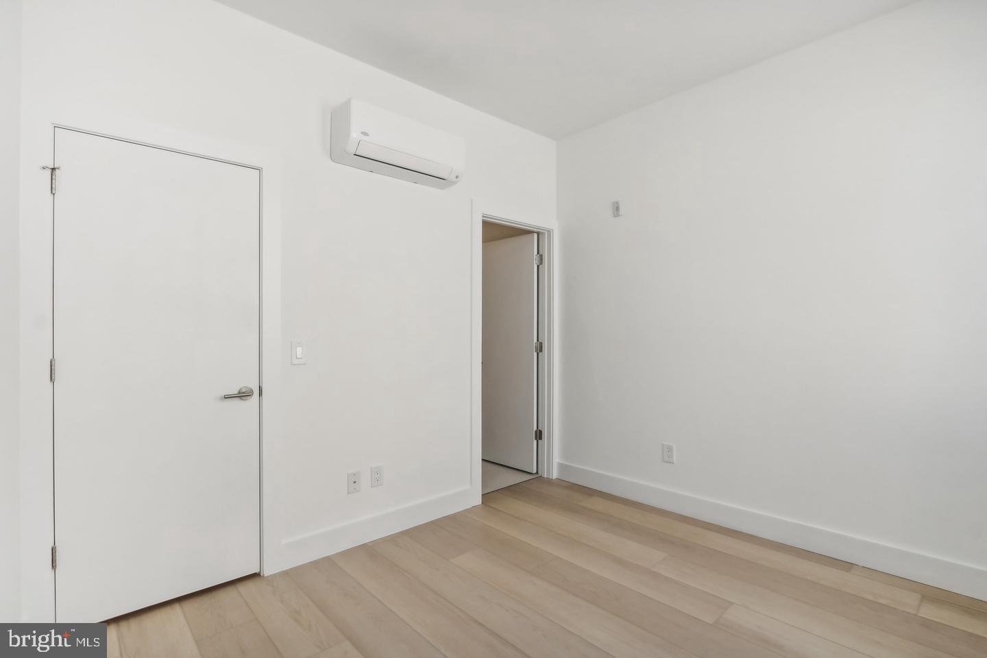 2406 Frankford Ave #10 Property Photo 11