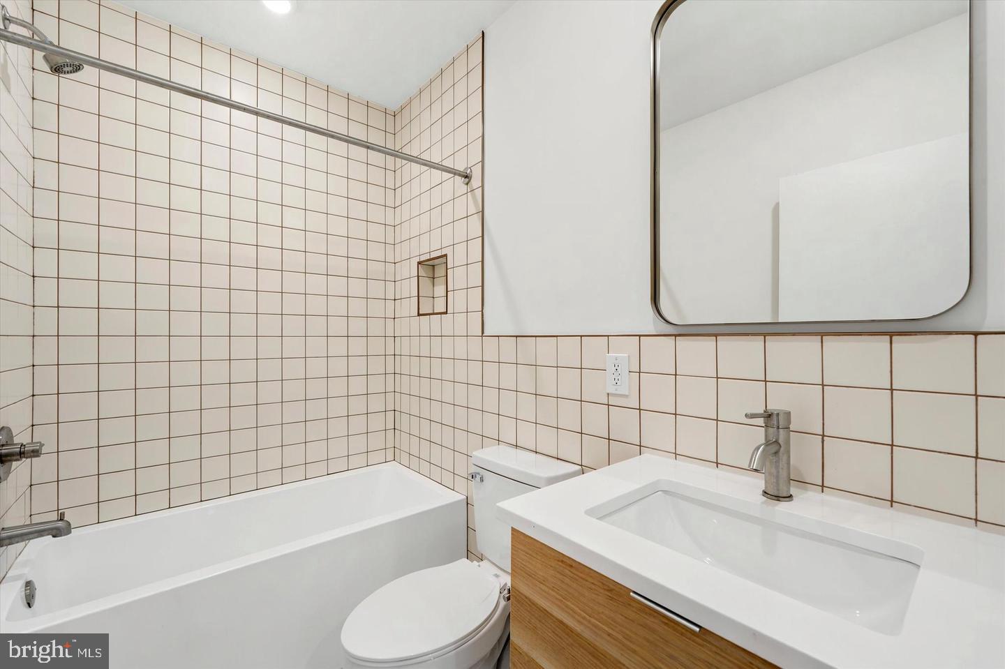 2406 Frankford Ave #14a Property Photo 10