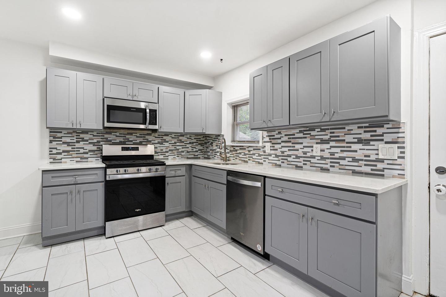 104 E Pastorius St Property Photo 14
