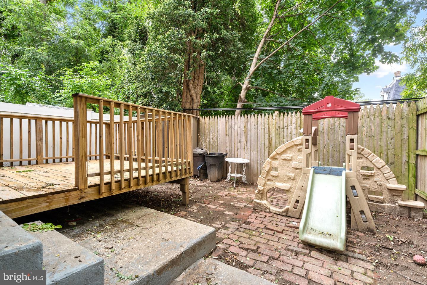 104 E Pastorius St Property Photo 33