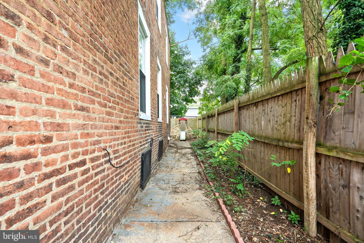 104 E Pastorius St Property Photo 36