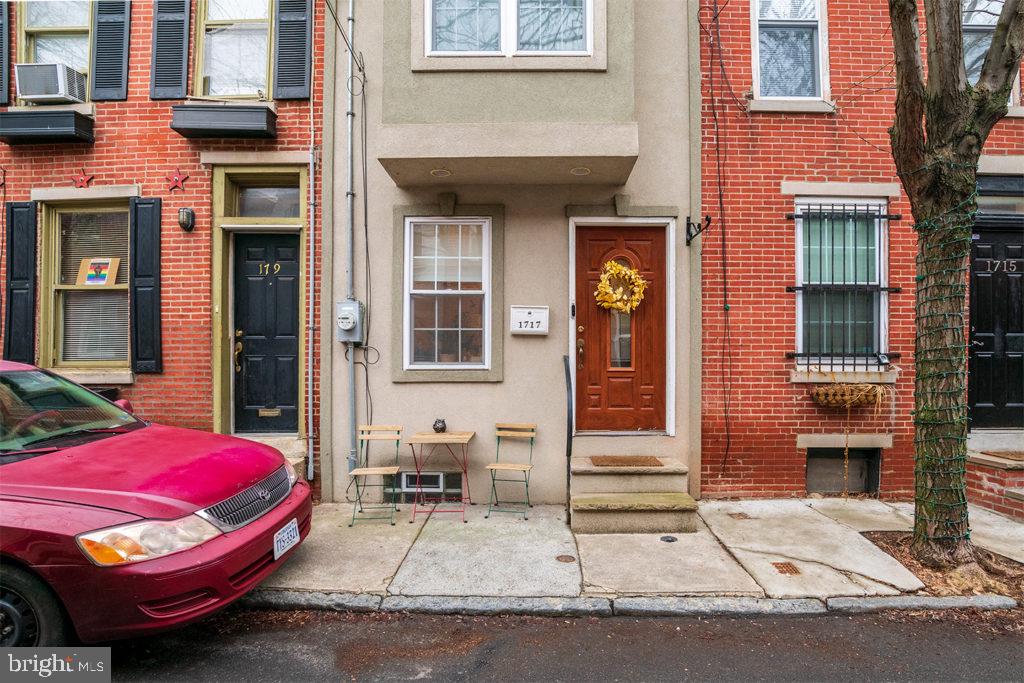 1717 WEBSTER ST Property Photo 1