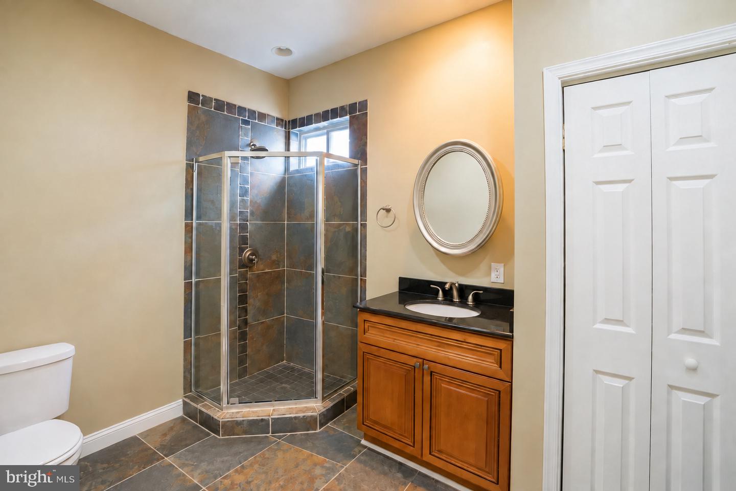 1717 Webster St Property Photo 2