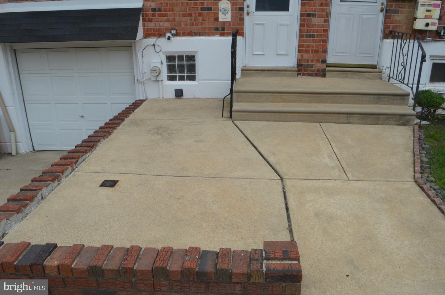 10773 Helmer Dr Property Photo 4