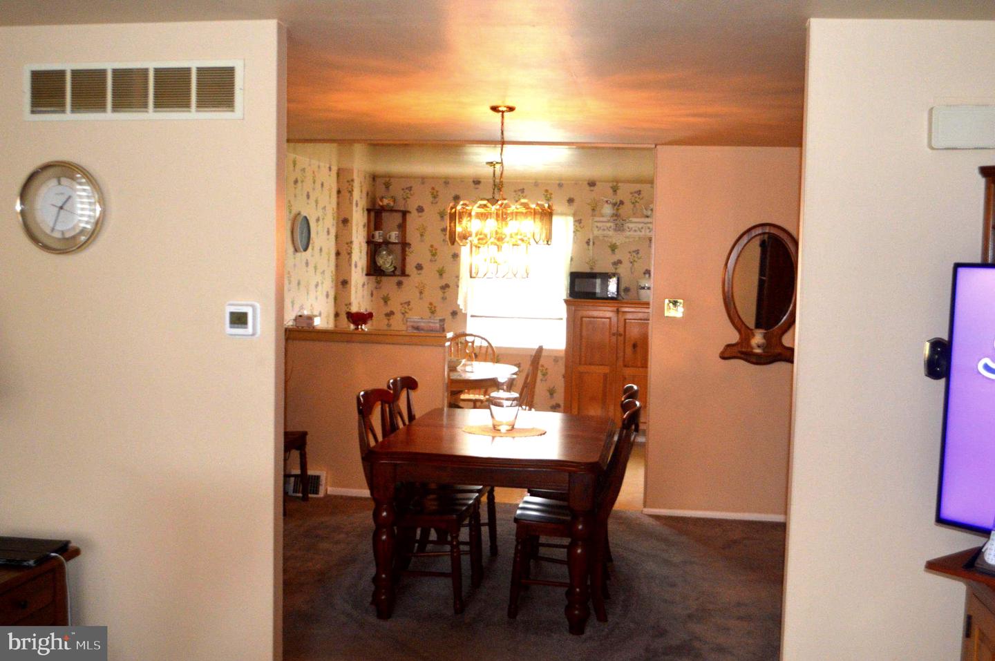 10773 Helmer Dr Property Photo 7
