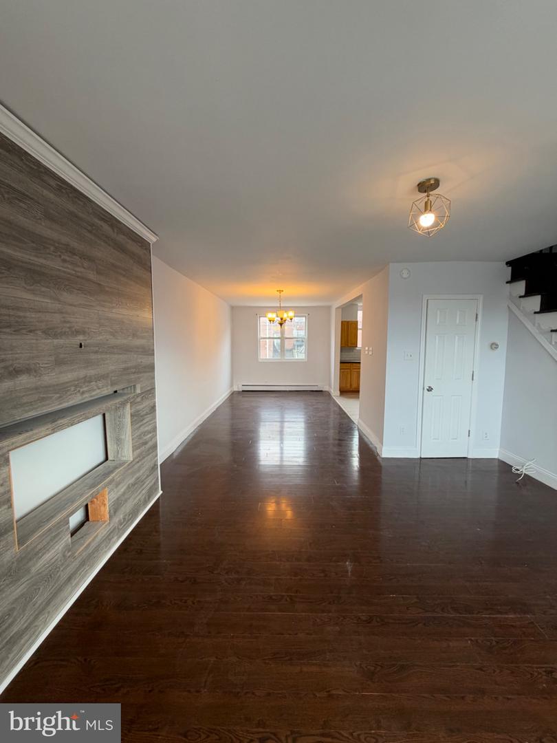 5257 Howland St Property Photo 3