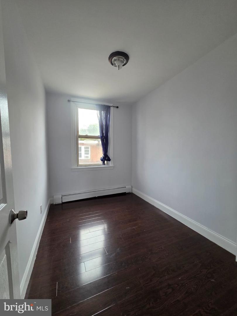5257 Howland St Property Photo 8