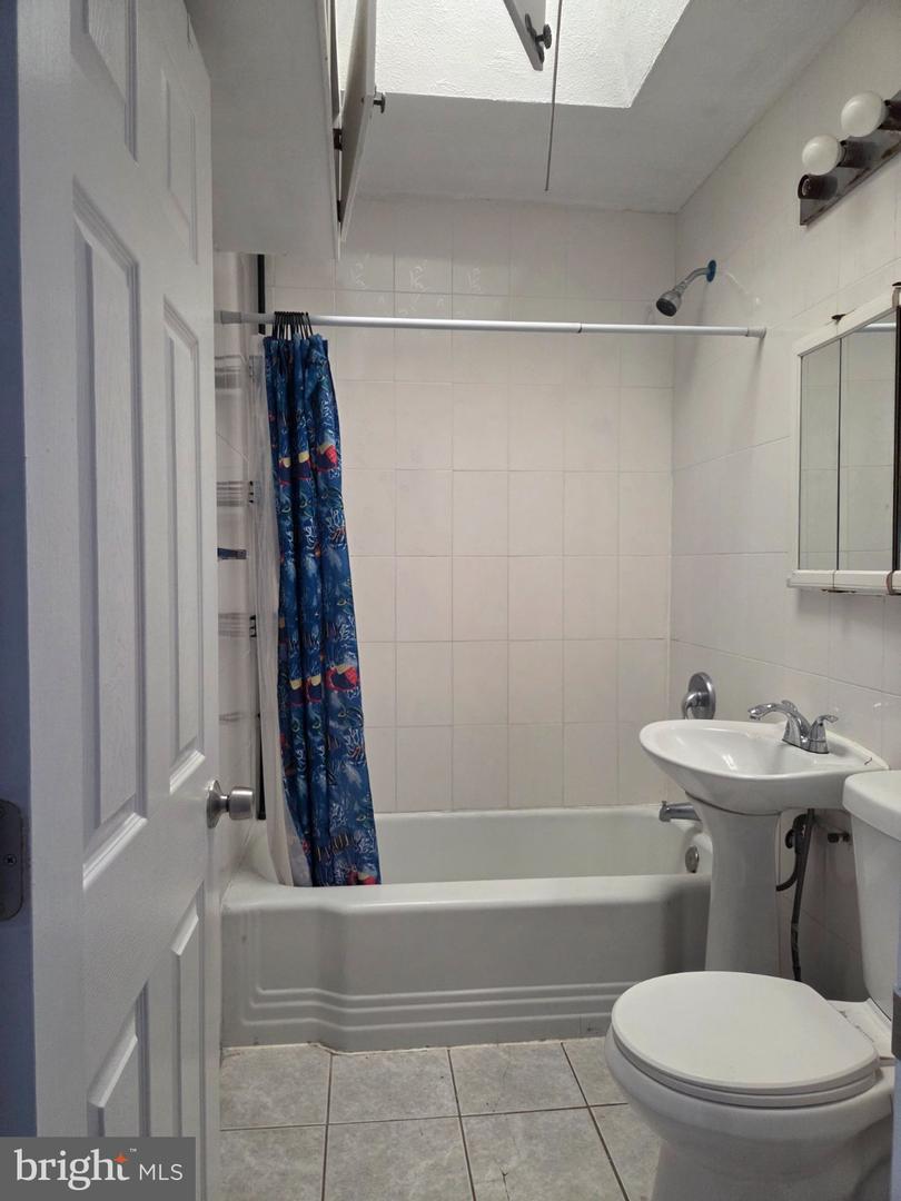 5257 Howland St Property Photo 13