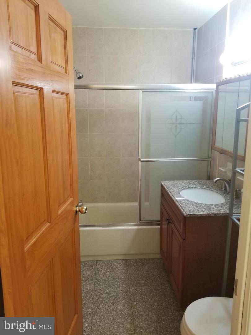 601 Lombard St #a 1st Level Property Photo 7