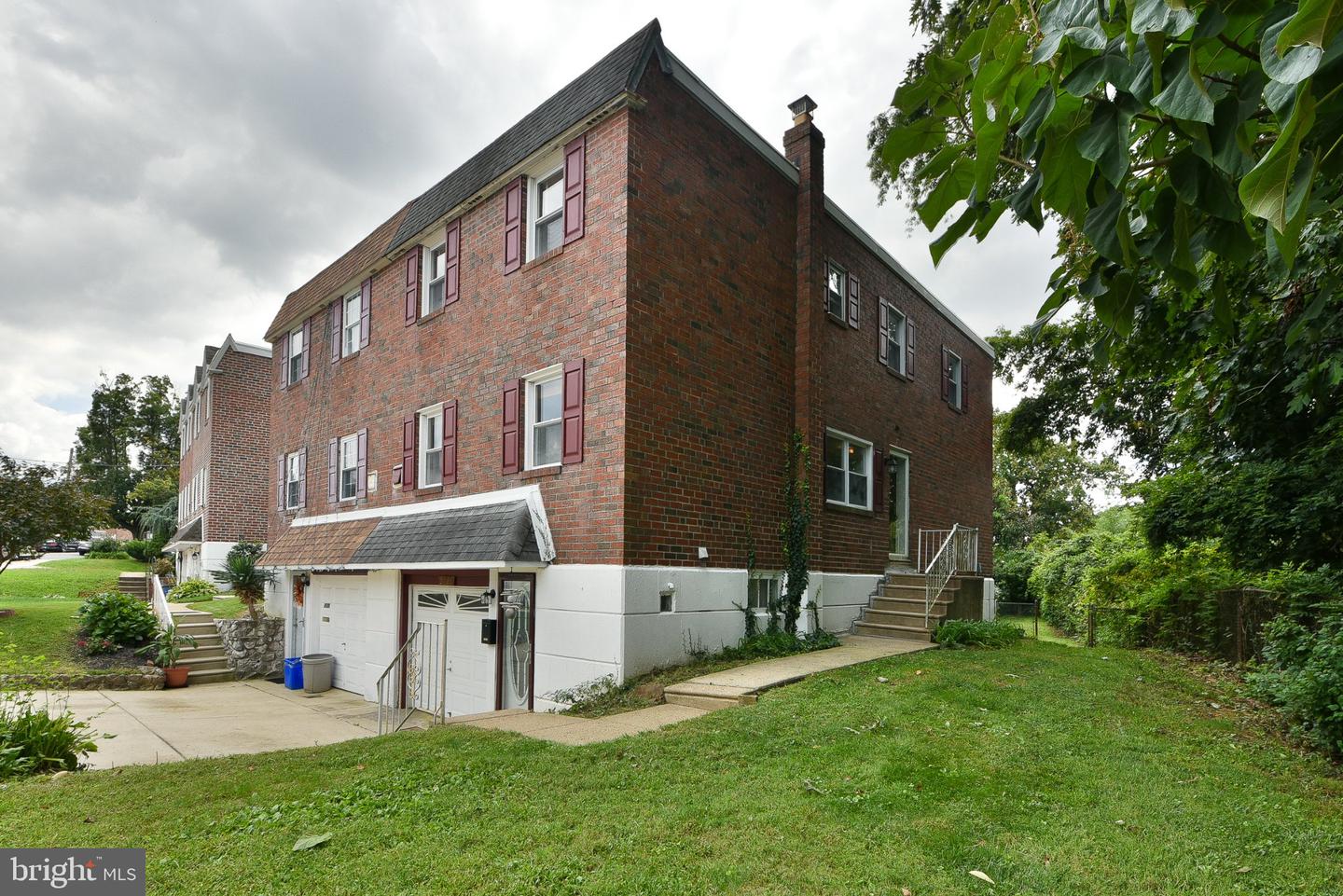 2628 Maxwell St Property Photo 2
