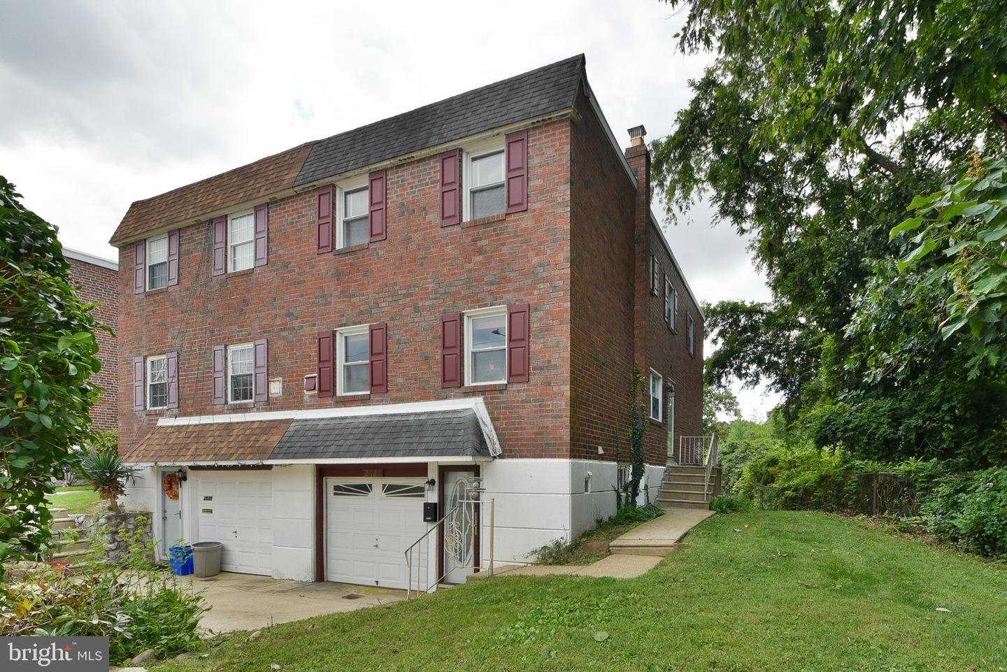 2628 Maxwell St Property Photo 3