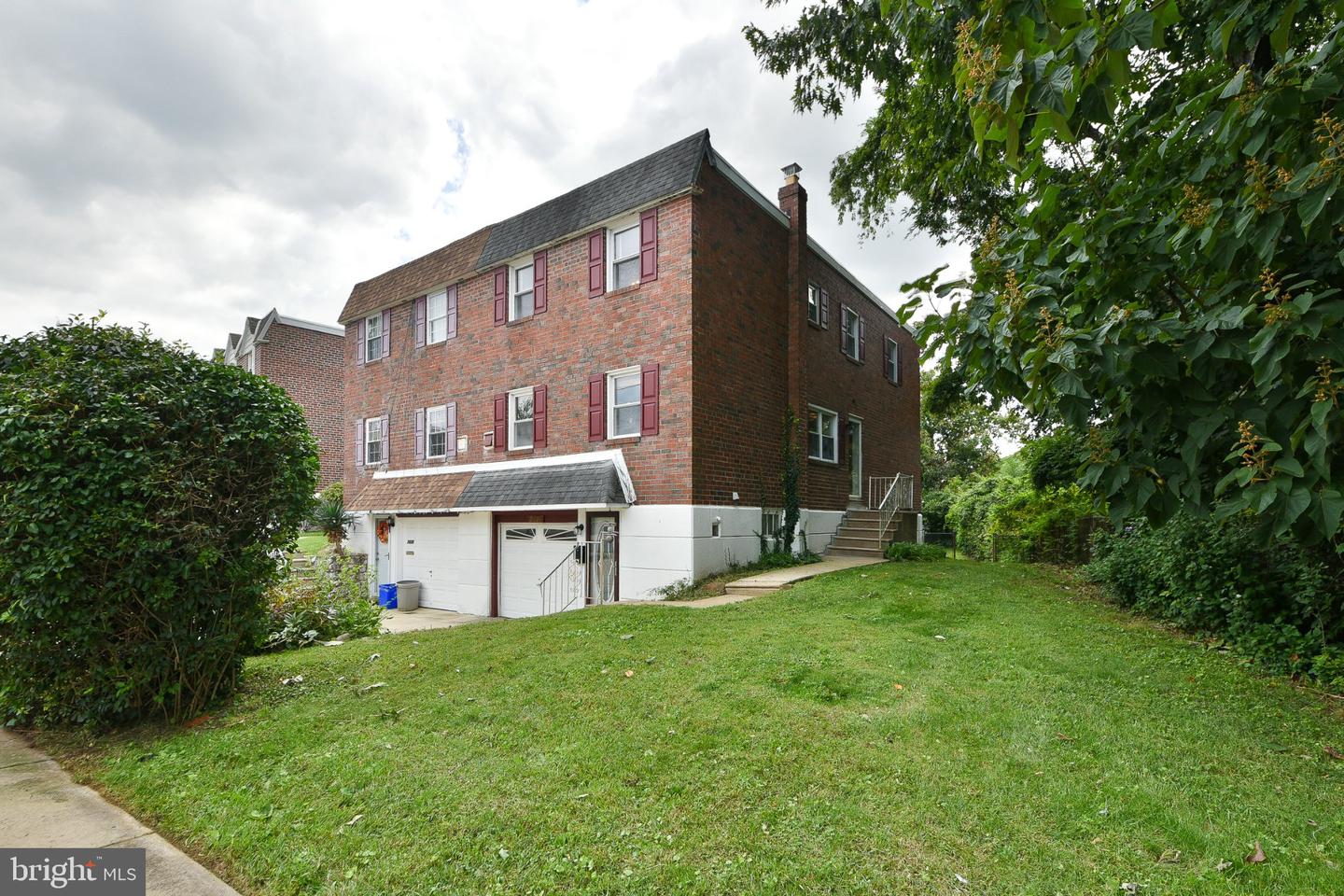 2628 Maxwell St Property Photo 5