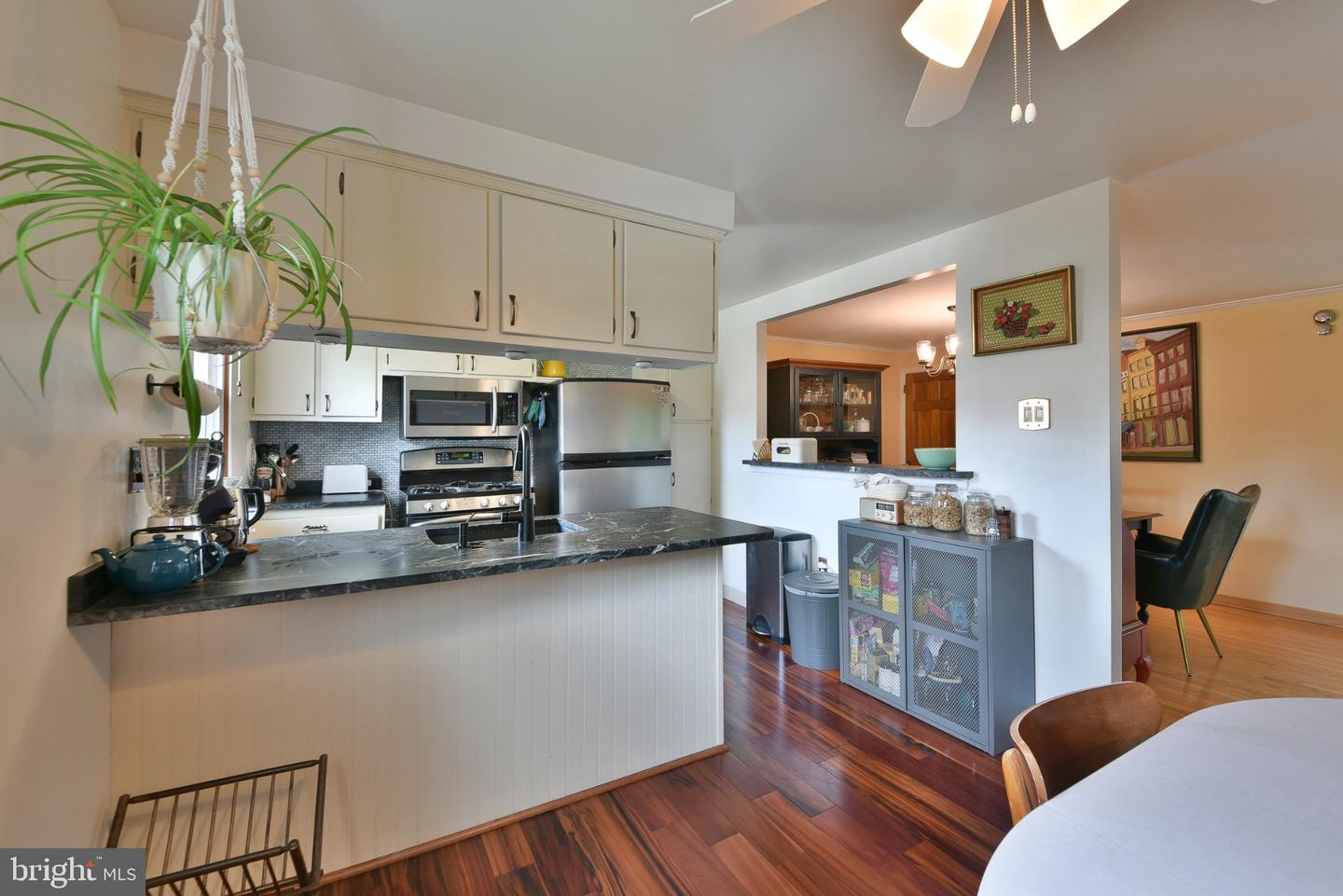 2628 Maxwell St Property Photo 14