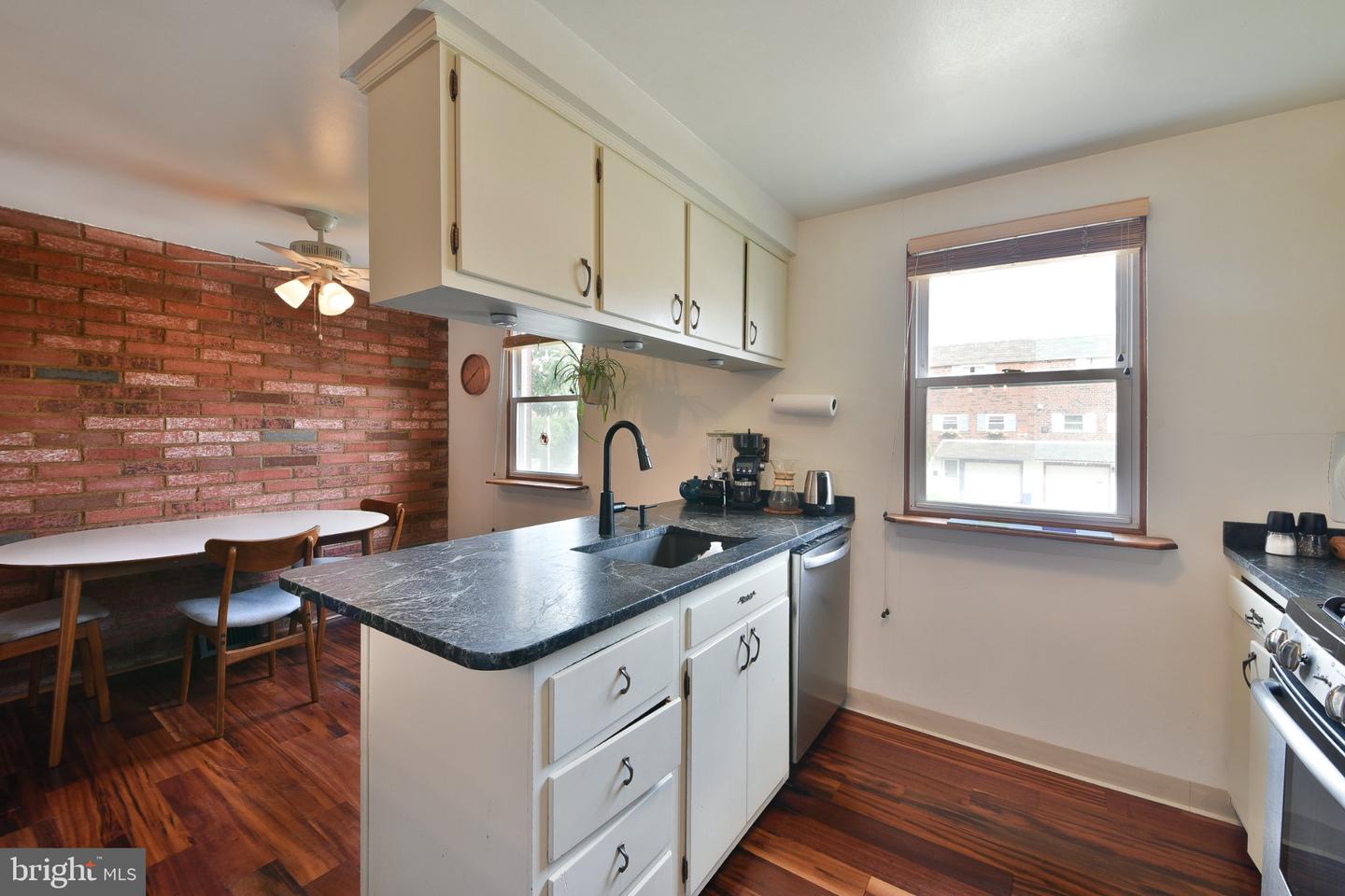2628 Maxwell St Property Photo 15