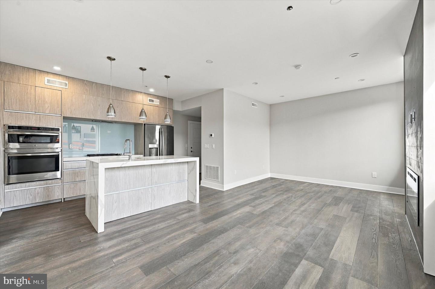 1405 FRANKFORD AVE #404 Property Photo 1