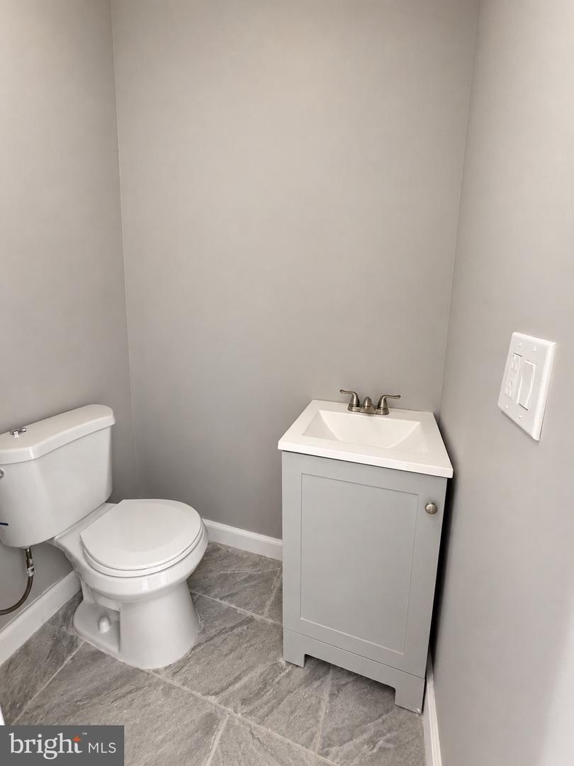 2243 N Bancroft St Property Photo 5