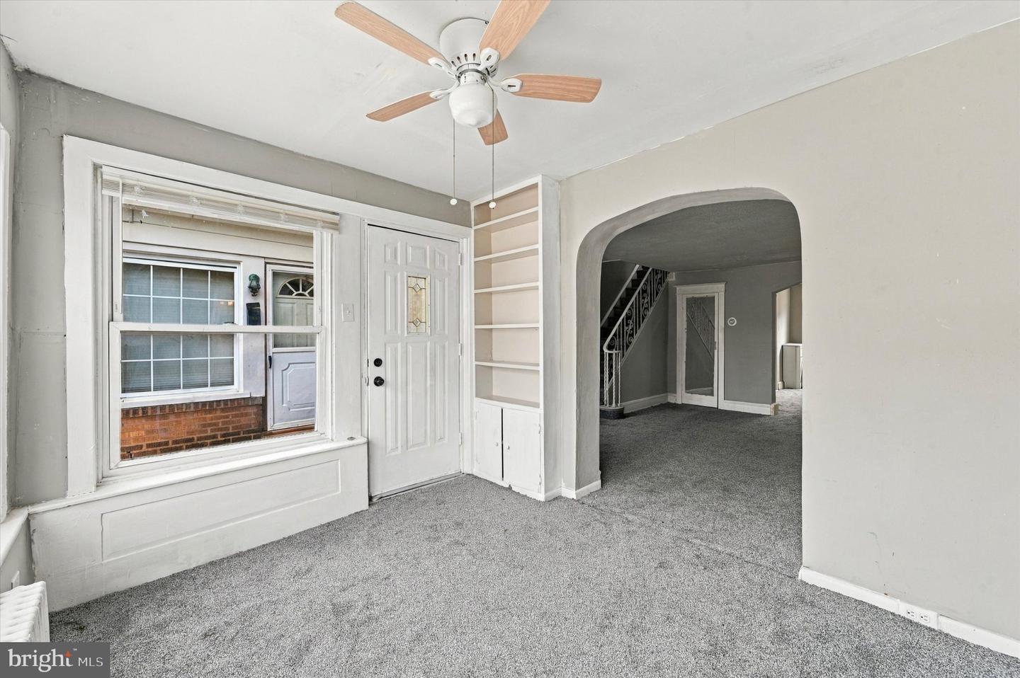 6710 Guyer Ave Property Photo 3