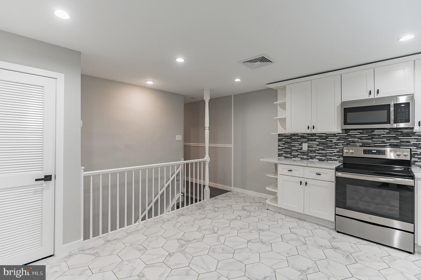 2603 Orthodox St Property Photo 26
