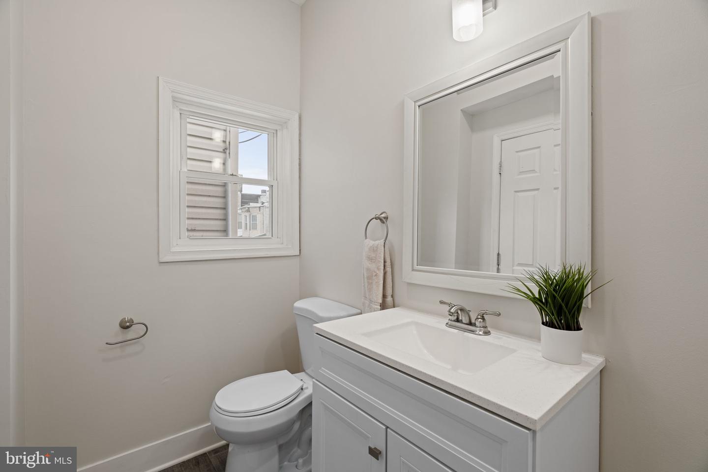 1331 N Newkirk St Property Photo 19