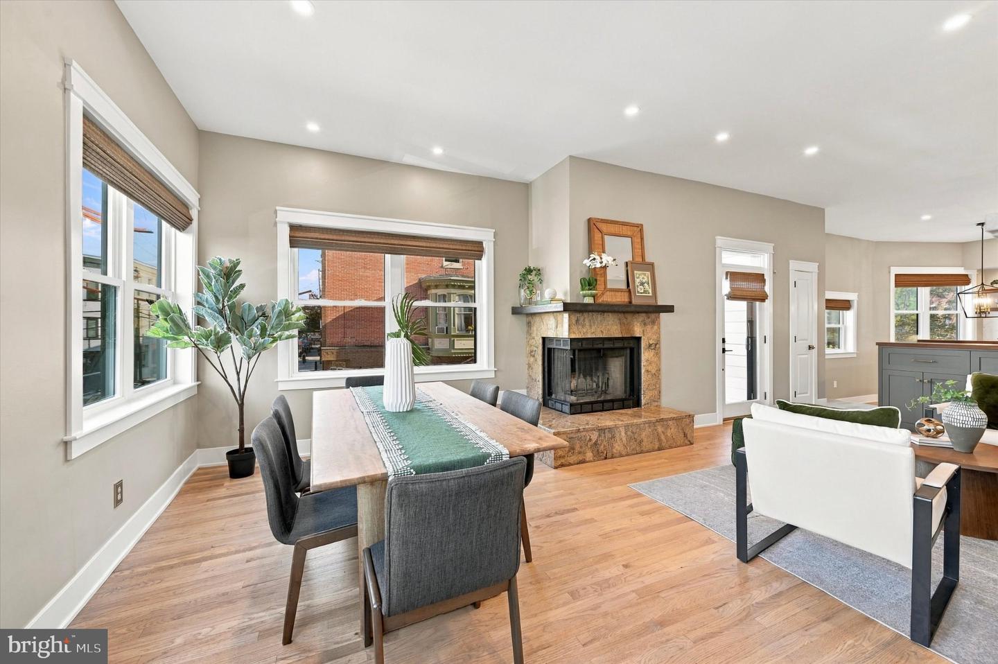 750 Catharine Property Photo 3
