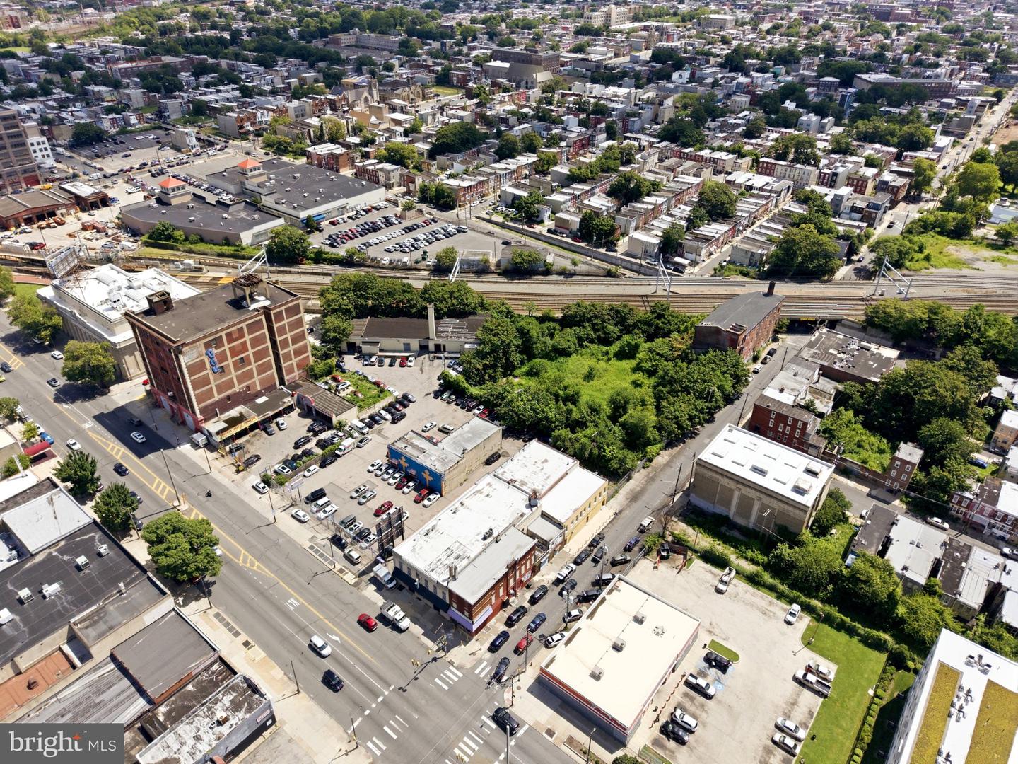 2527-37 N Broad St Property Photo 2