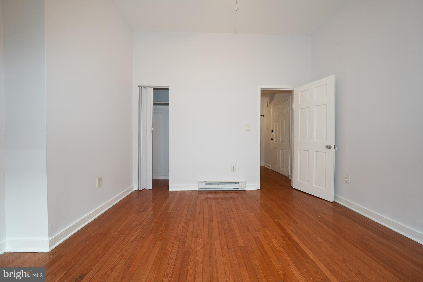 1523-00 Christian St Property Photo 6