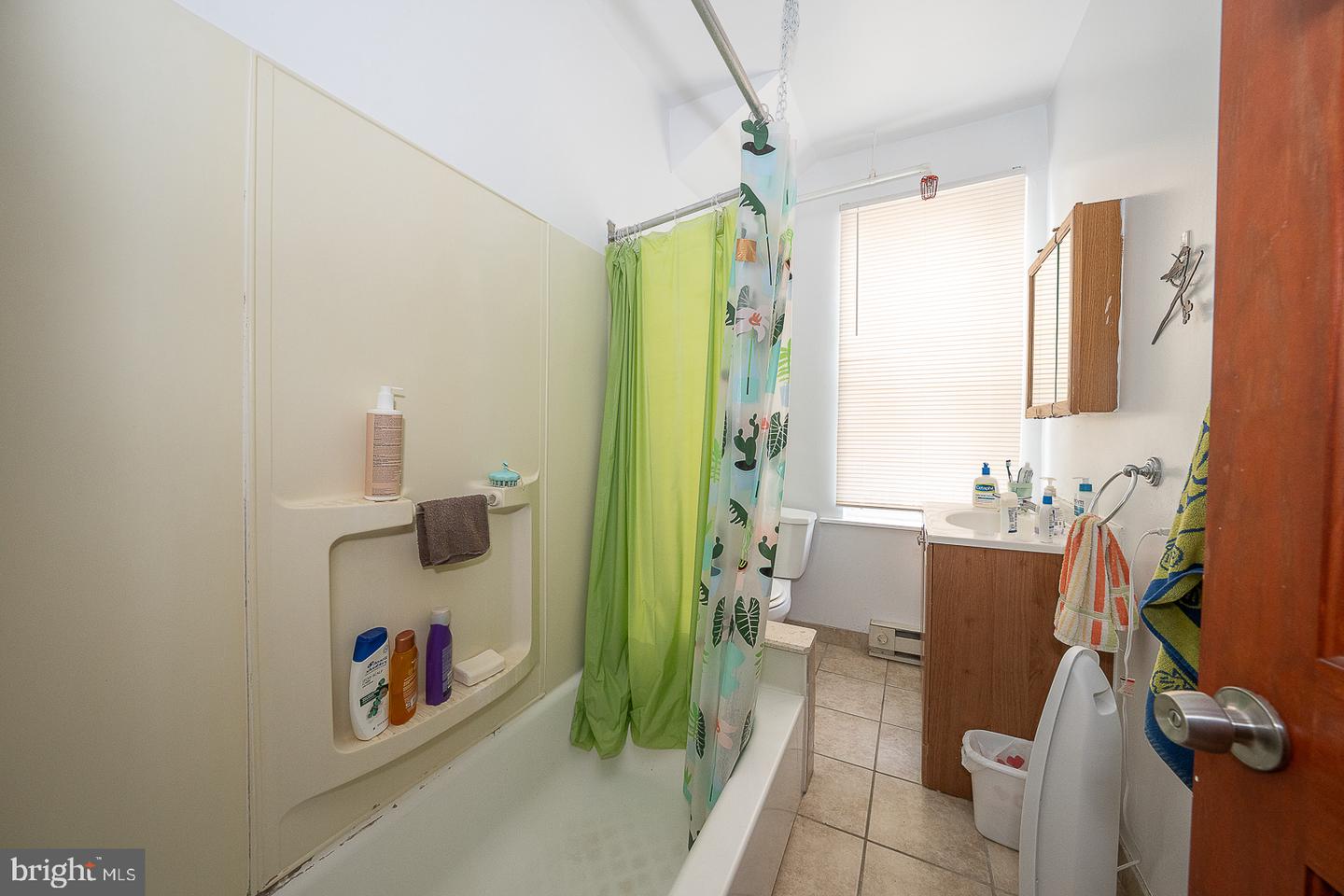 1523-00 Christian St Property Photo 27