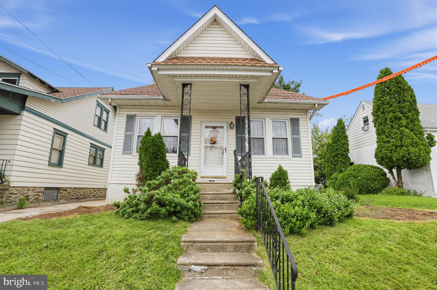 7922 Frontenac St Property Photo 1