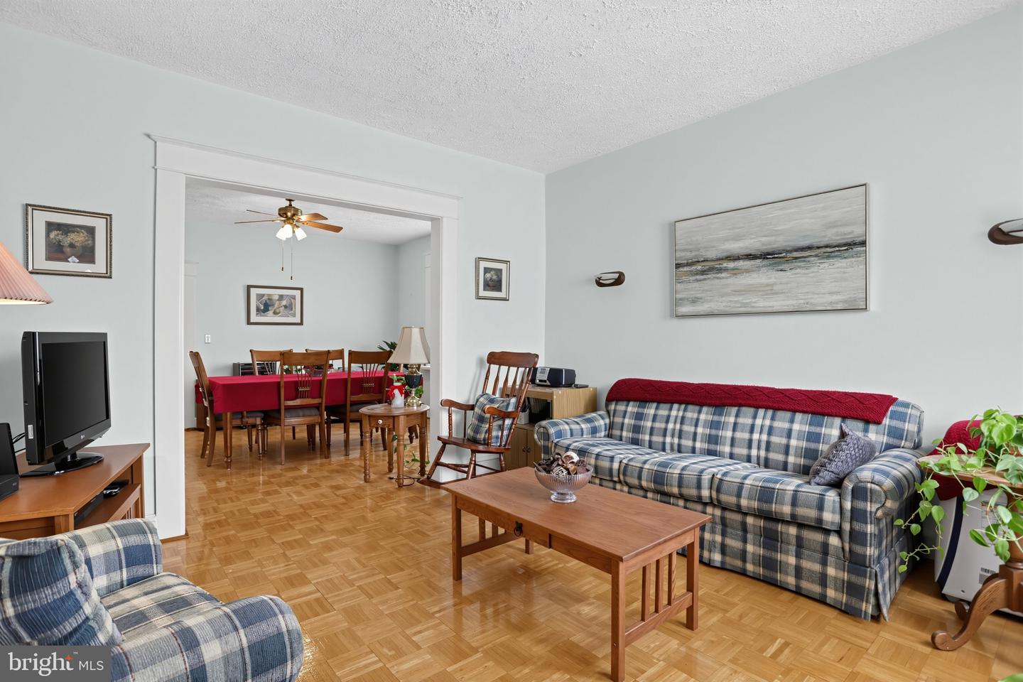 7922 Frontenac St Property Photo 3