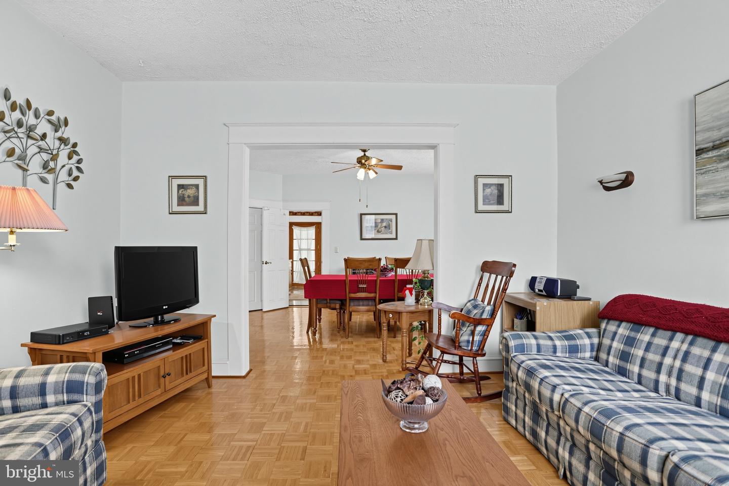 7922 Frontenac St Property Photo 4