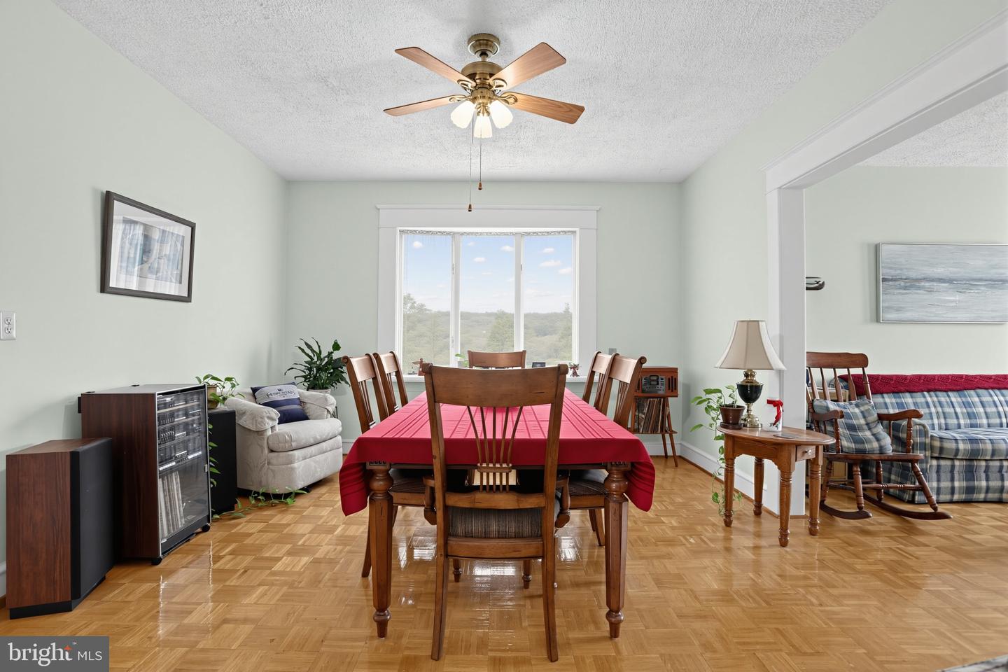 7922 Frontenac St Property Photo 13