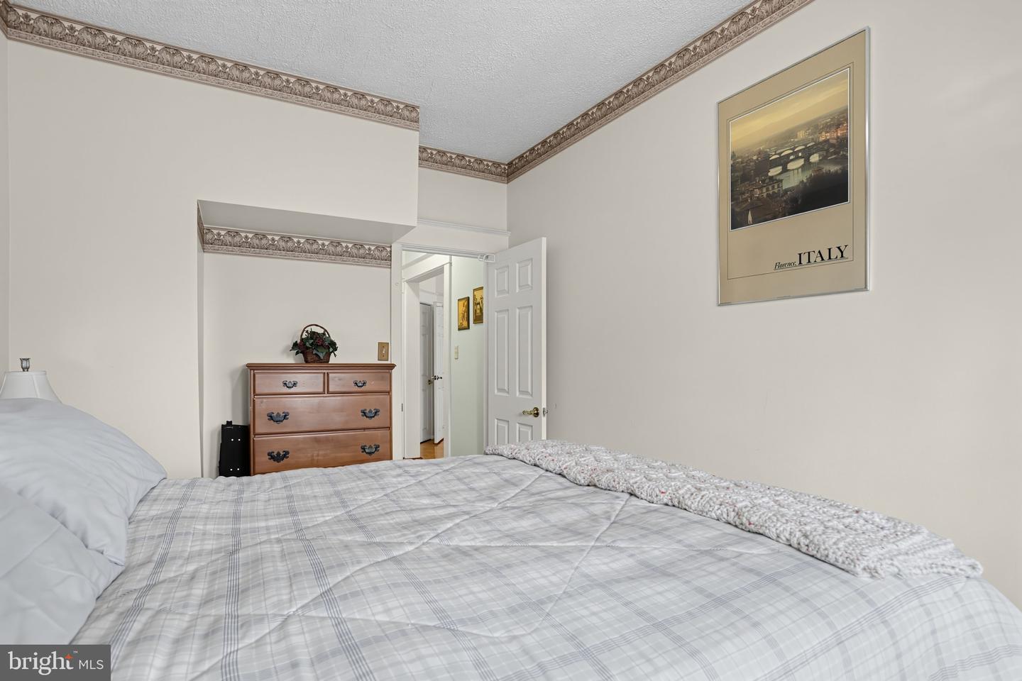 7922 Frontenac St Property Photo 16