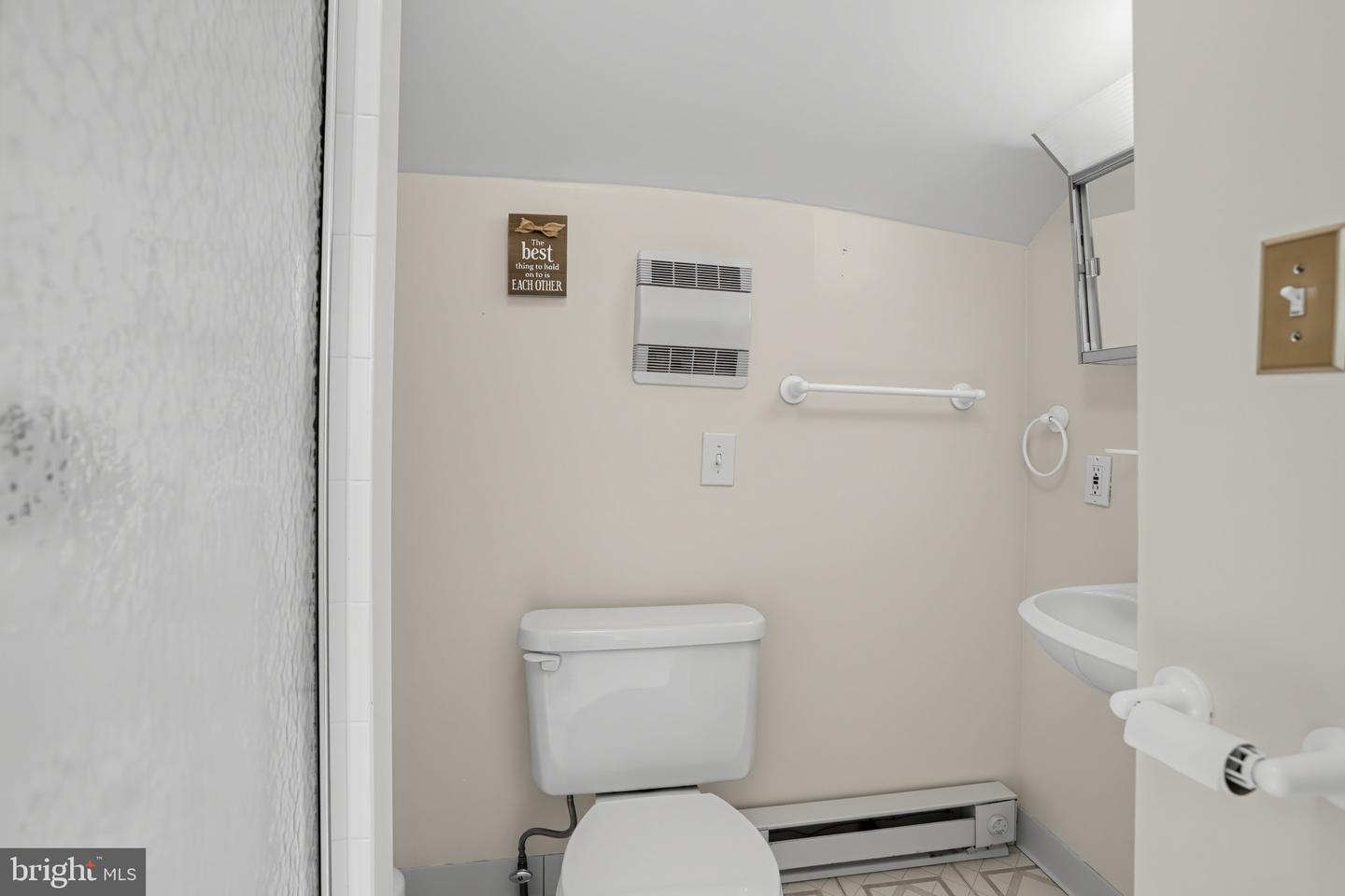 7922 Frontenac St Property Photo 28