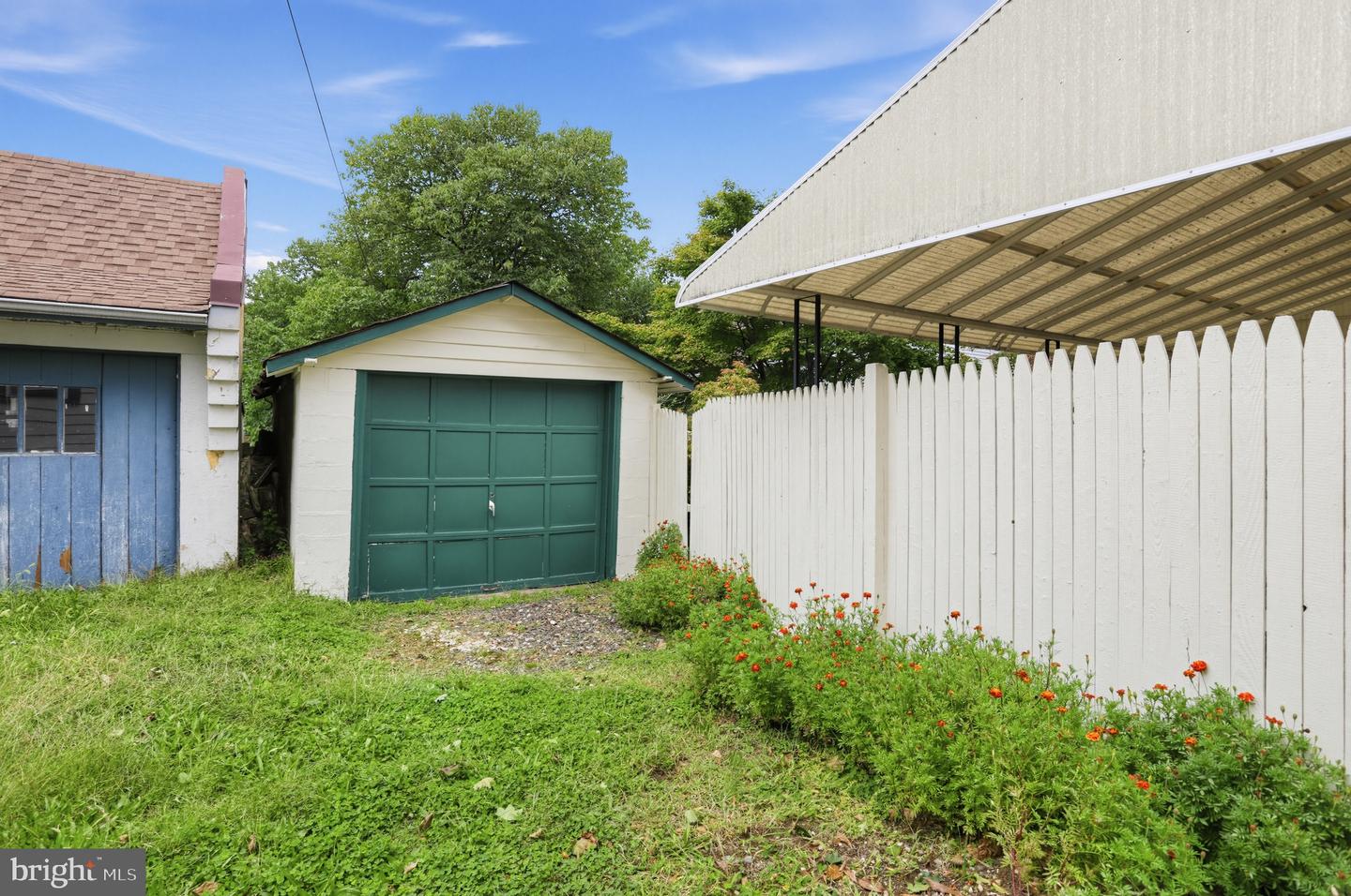 7922 Frontenac St Property Photo 33
