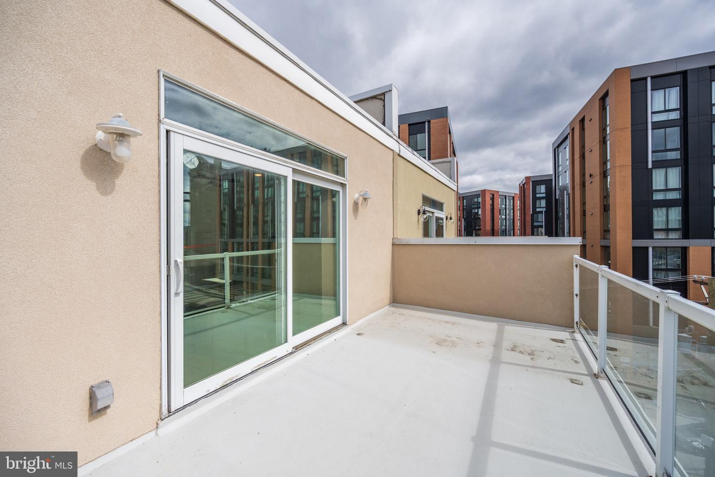 919 N Front St #unit G Property Photo 41
