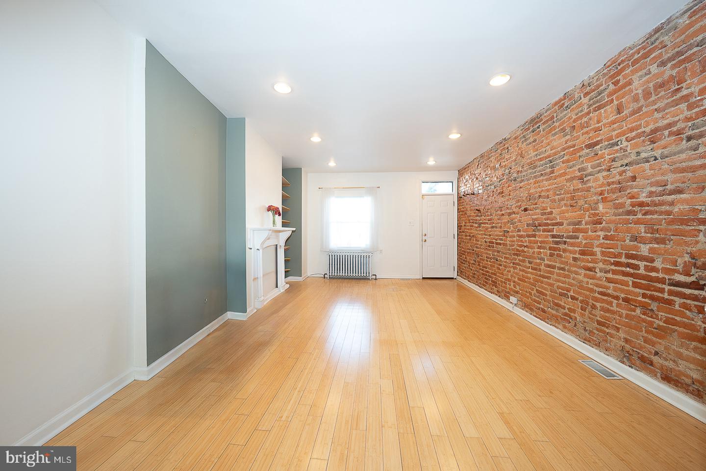 3621 Calumet St Property Photo 4